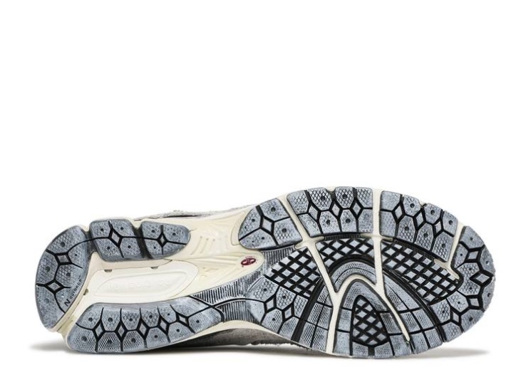 New Balance 2002R - Protection Pack Rain Cloud/Magnet