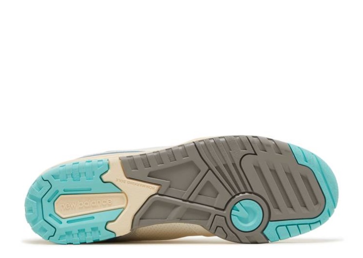 New Balance 550 - White Surf