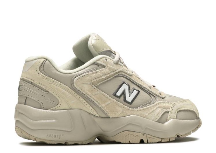 New Balance Wmns 452 - Beige