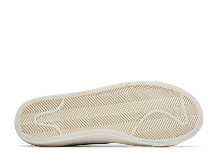 Nike Blazer Mid \77 Vintage - White Black