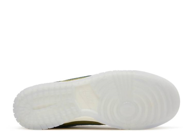 Nike Dunk Low - Siempre Familia