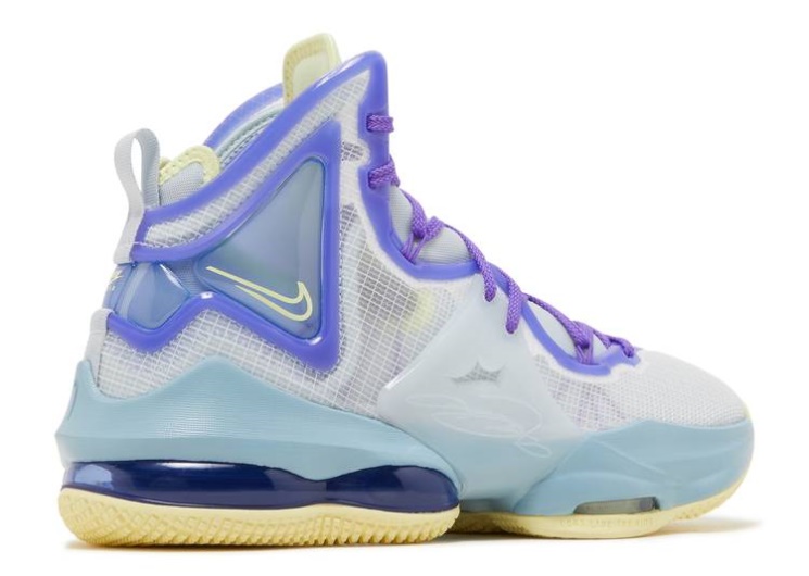 Nike Lebron 19 Gs - Easter