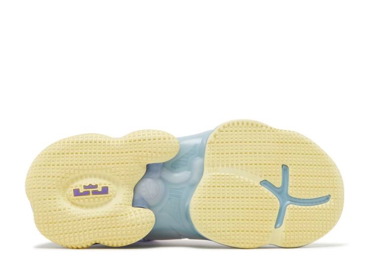 Nike Lebron 19 Gs - Easter