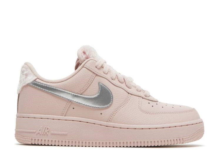 Nike Wmns Air Force 1 07 - Faux Sherpa Fur