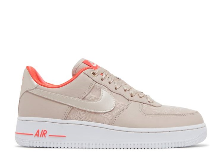 Nike Wmns Air Force 1 07 - Fossil Stone Laser Crimson