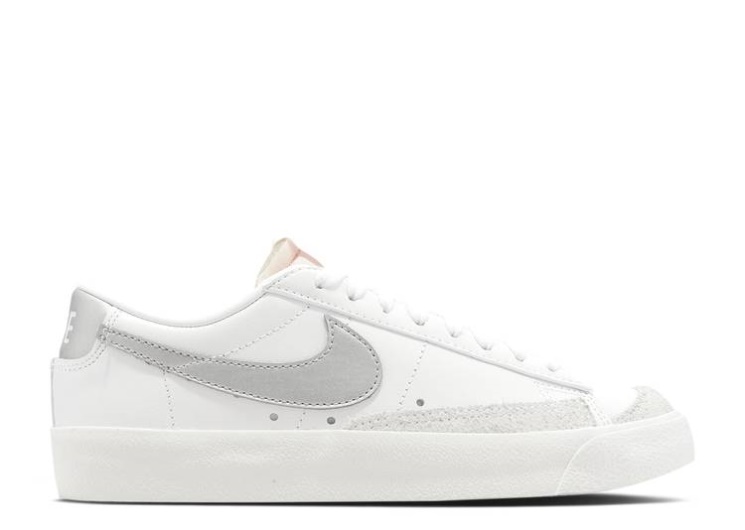 Nike Wmns Blazer Low 77 - White Metallic Silver