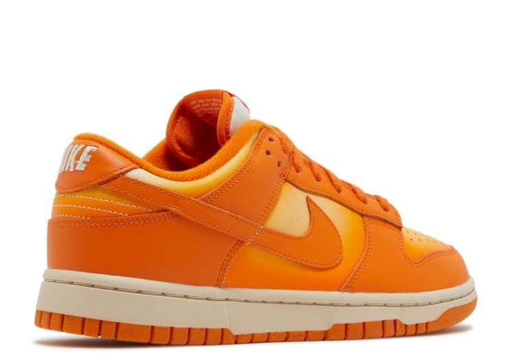 Nike Wmns Dunk Low - Magma Orange