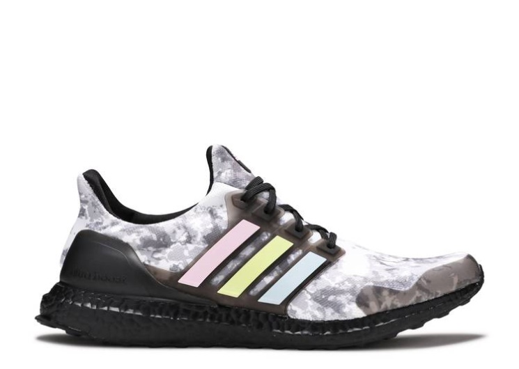 Adidas Ultraboost - Black Camo