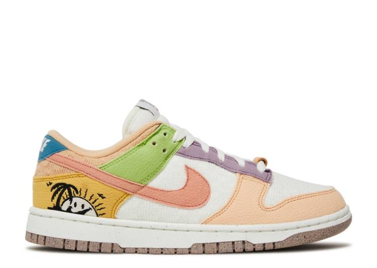 Nike Wmns Dunk Low Se - Sun Club